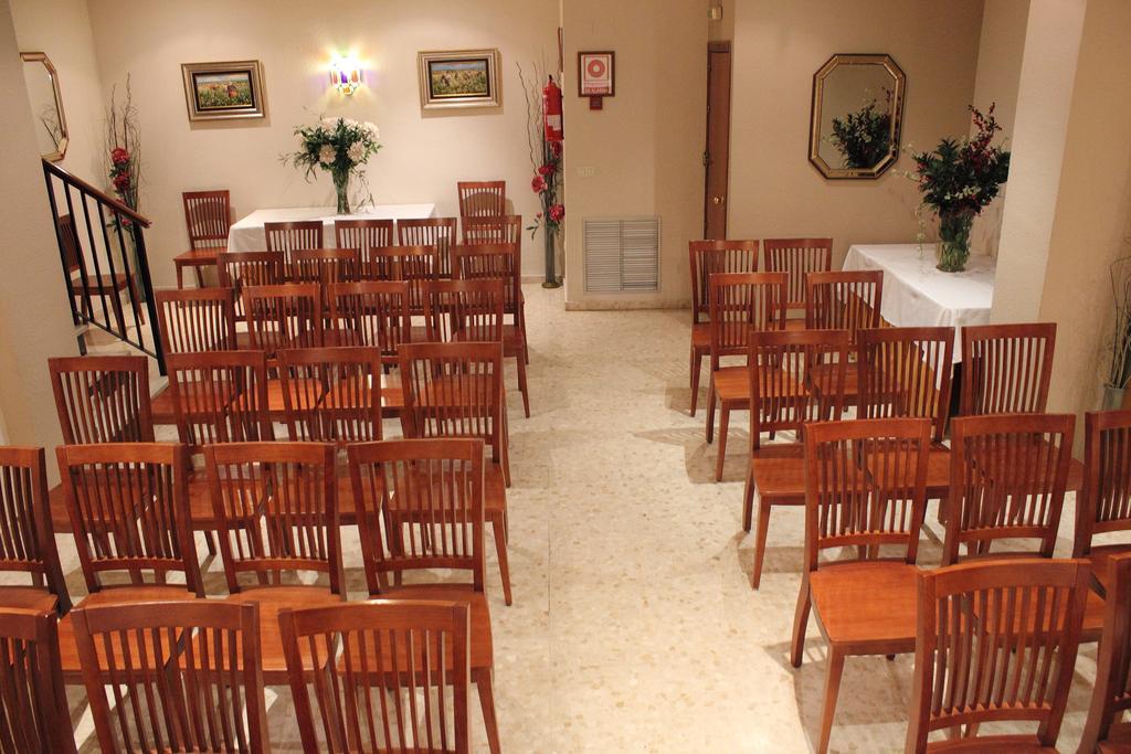 Hotel Abadi Cordova Esterno foto