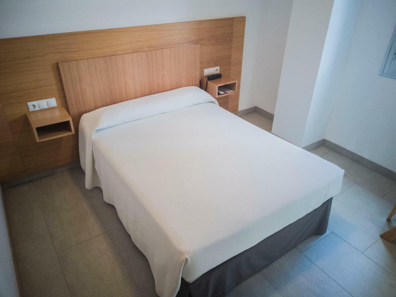 Hotel Abadi Cordova Esterno foto