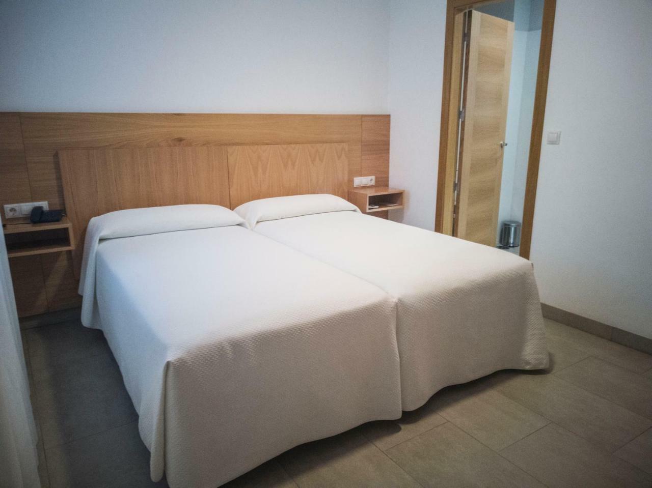 Hotel Abadi Cordova Esterno foto